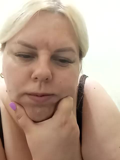 blondy_girl1499 Adult Chat August 11, 2025