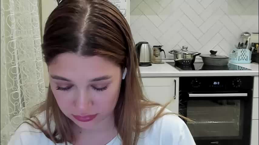 kylieblond Adult Chat August 11, 2025