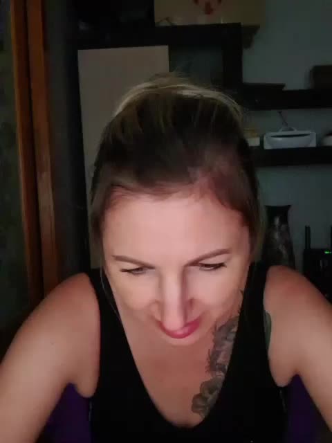 Nushka1984 Adult Chat August 11, 2025