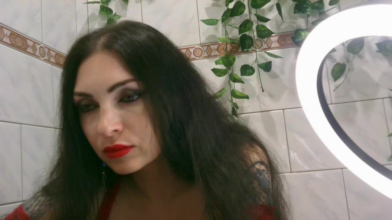 TvarRoxy Adult Chat August 11, 2025