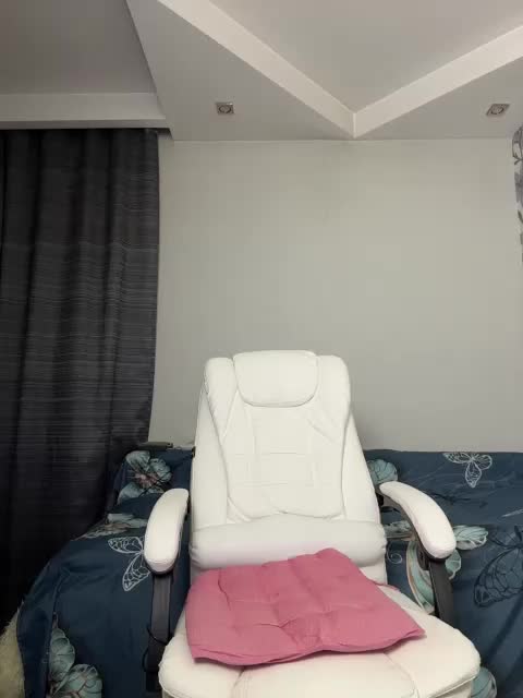 Eva-Bella Adult Chat August 11, 2025