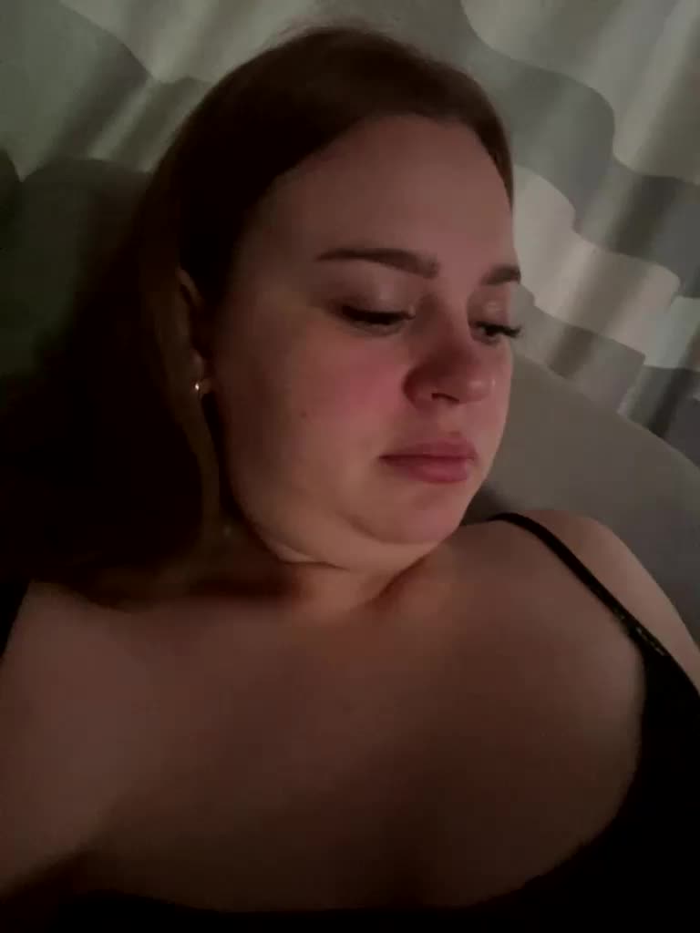 Chattie-Issy Adult Chat August 11, 2025