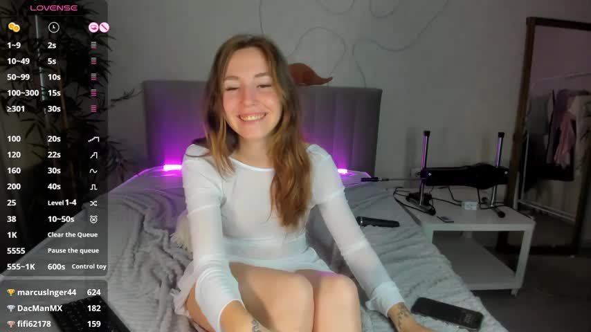 Luna_G0ld Adult Chat August 11, 2025