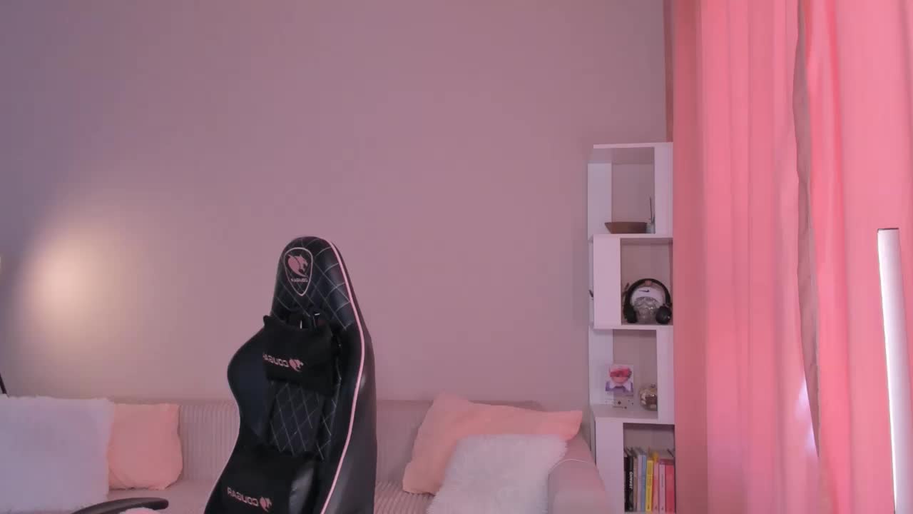 Elliebell Adult Chat August 11, 2025