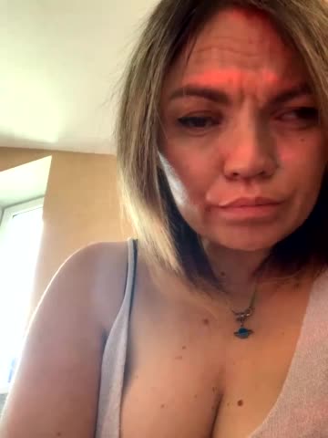 Ella-Pearlie Adult Chat August 11, 2025