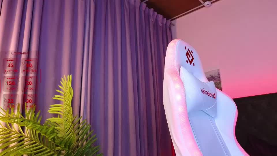 holly_berryy_ Adult Chat August 11, 2025