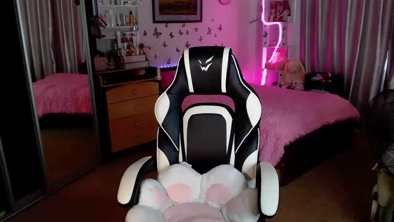 miss-alice- Adult Chat August 11, 2025