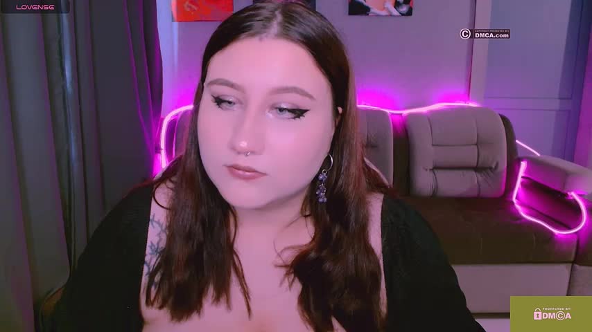 PoppyEvans1 Adult Chat August 11, 2025