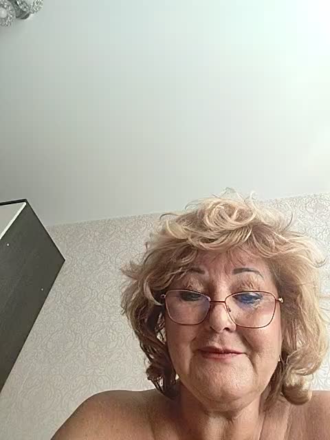 KarinkaSweet Adult Chat August 11, 2025