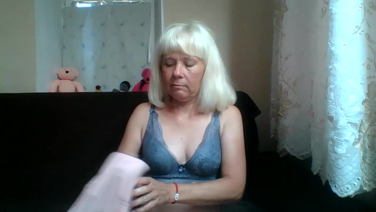 sakura_blonde Adult Chat August 11, 2025