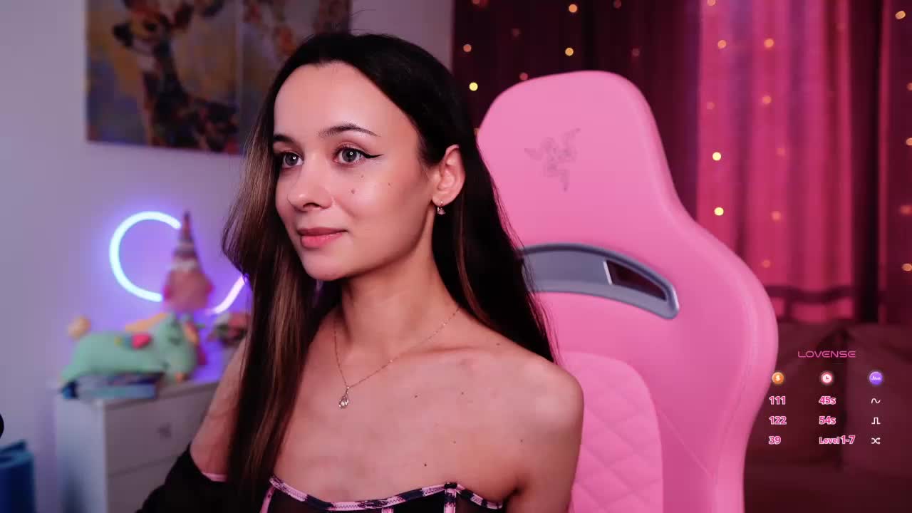 JuicyAngel Adult Chat August 11, 2025