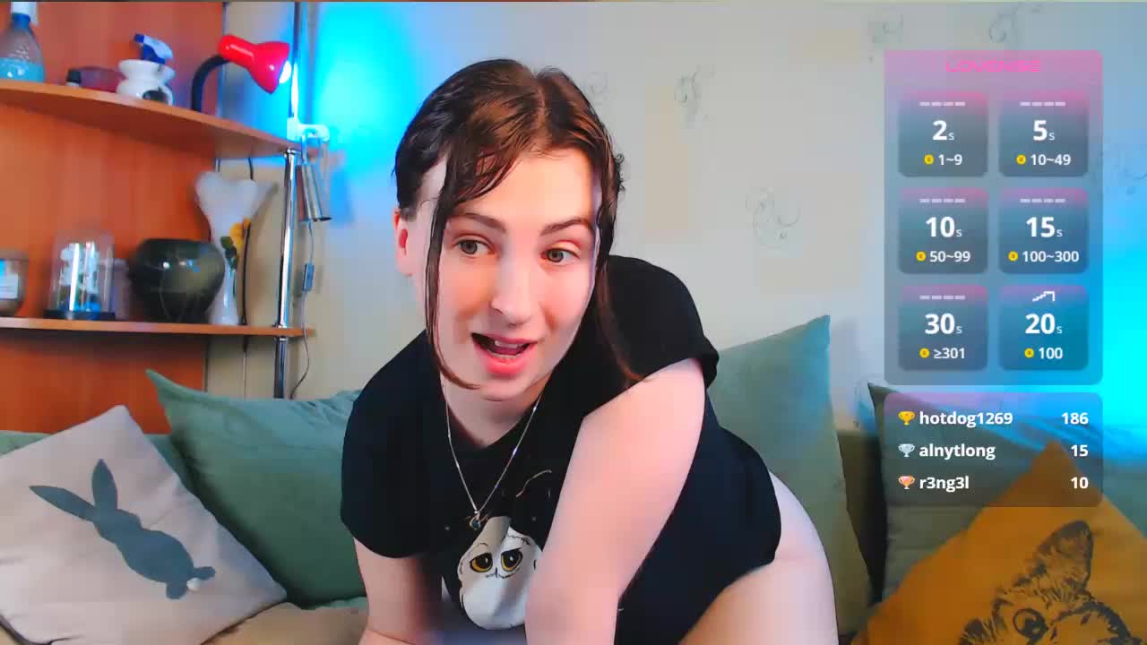 Caroline1995 Adult Chat August 11, 2025