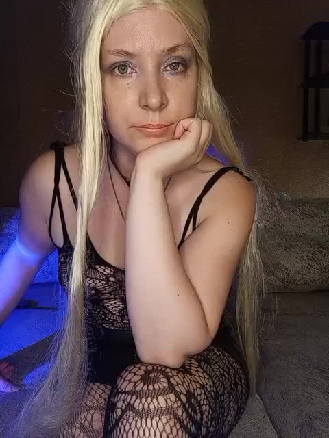 -VeroNika- Adult Chat August 11, 2025