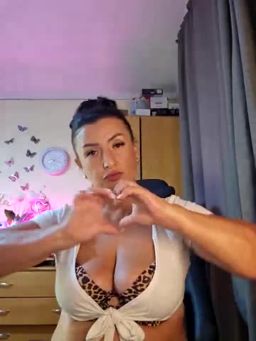 Hotangel75 Adult Chat August 12, 2025