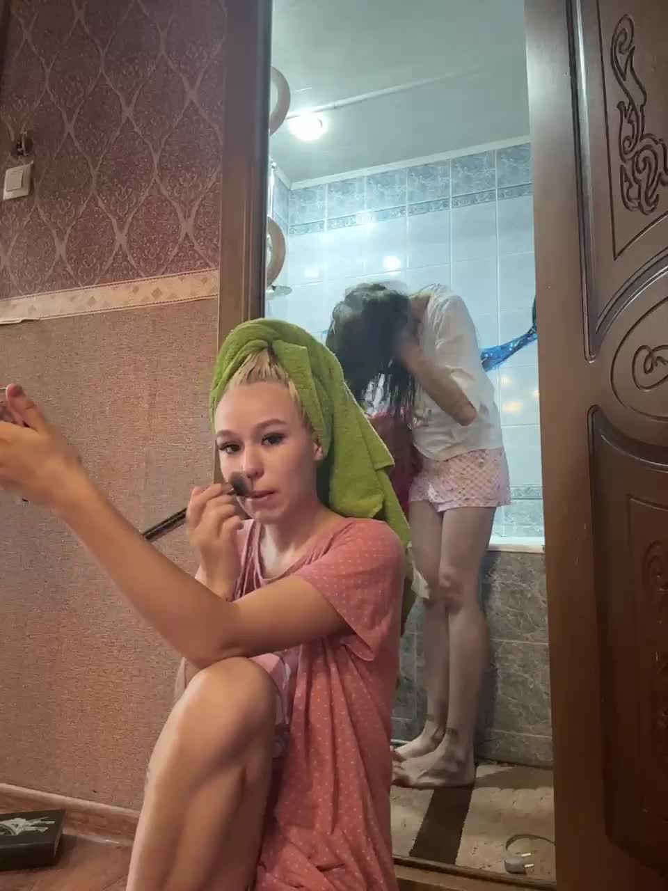 askorbinkiii Adult Chat August 12, 2025