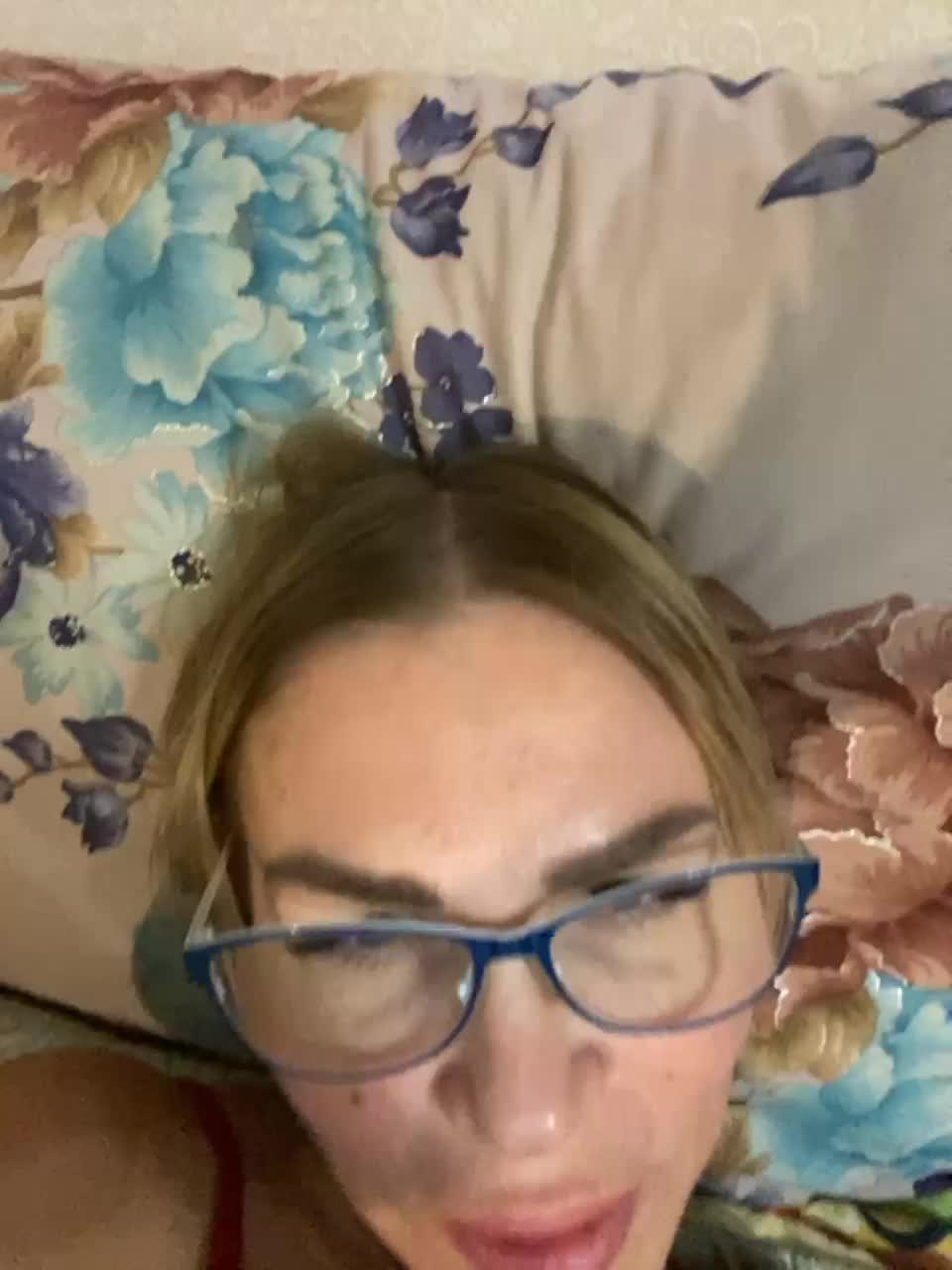 Lisa1225 Adult Chat August 12, 2025