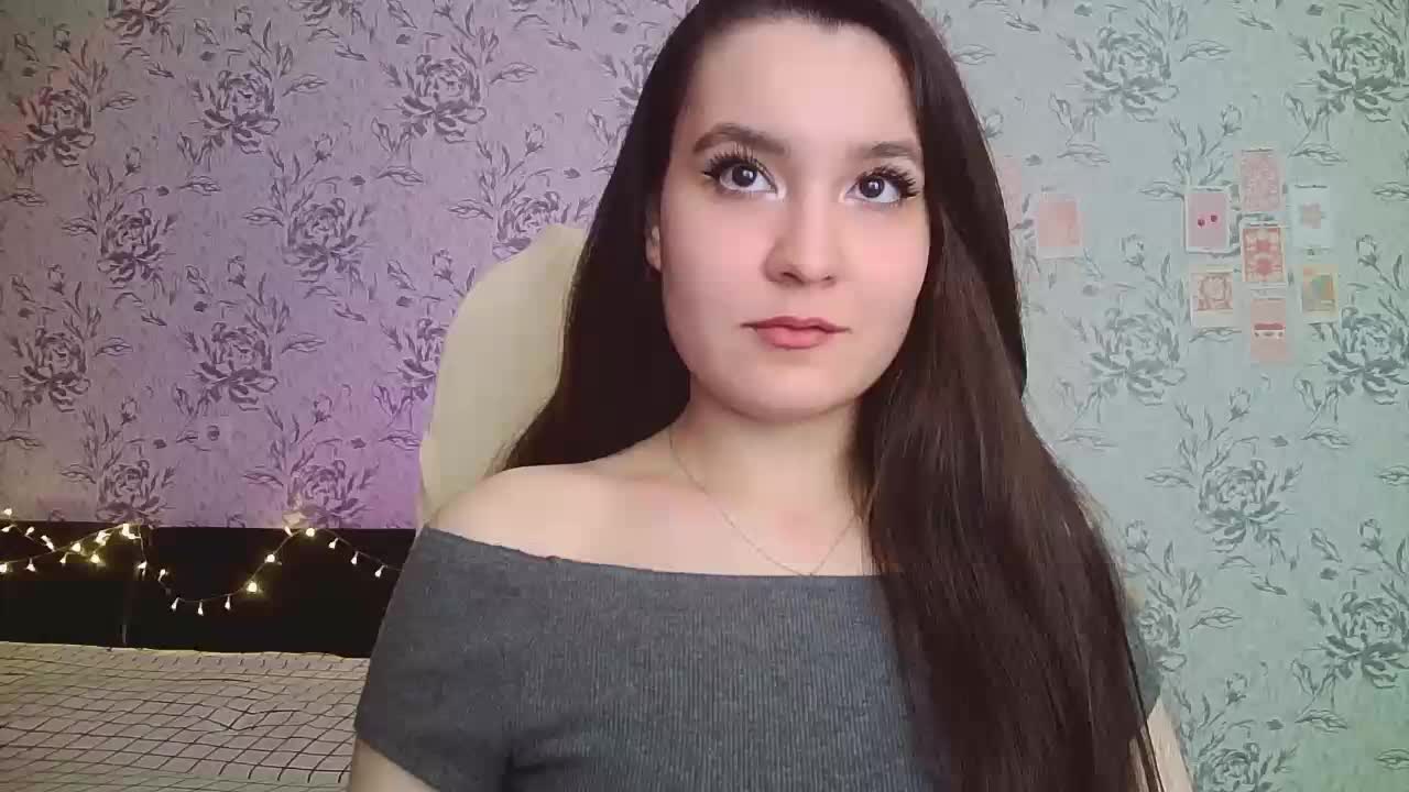 annie-fleur Adult Chat August 12, 2025