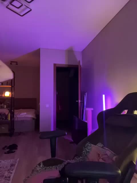 Mariiiiiii Adult Chat August 12, 2025