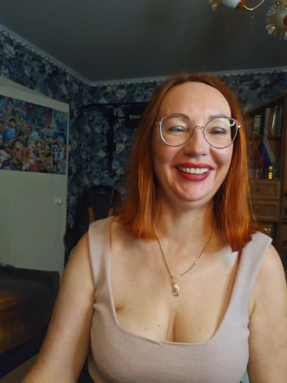 Pink-Lips Adult Chat August 12, 2025