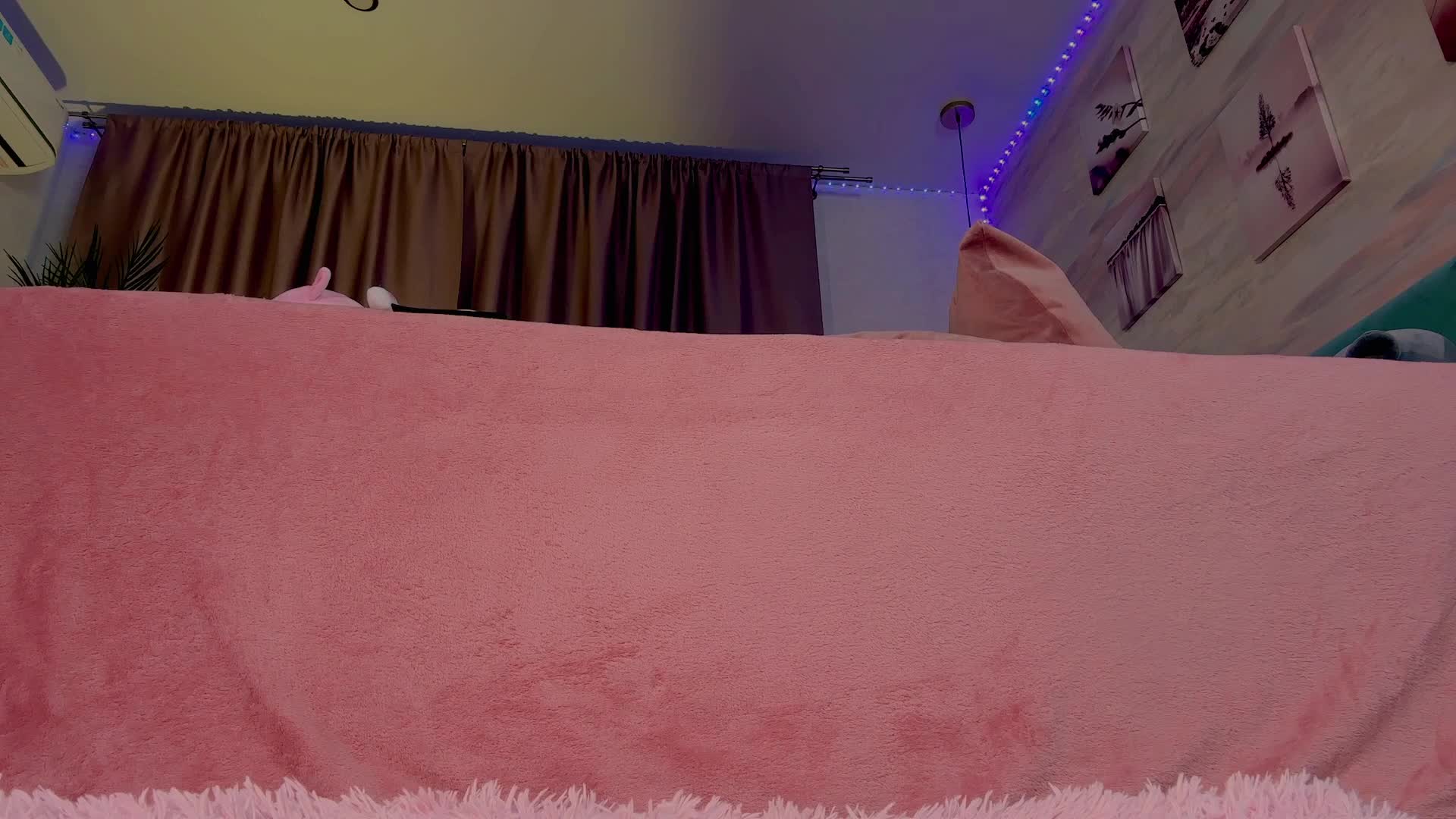 -esex- Adult Chat August 12, 2025