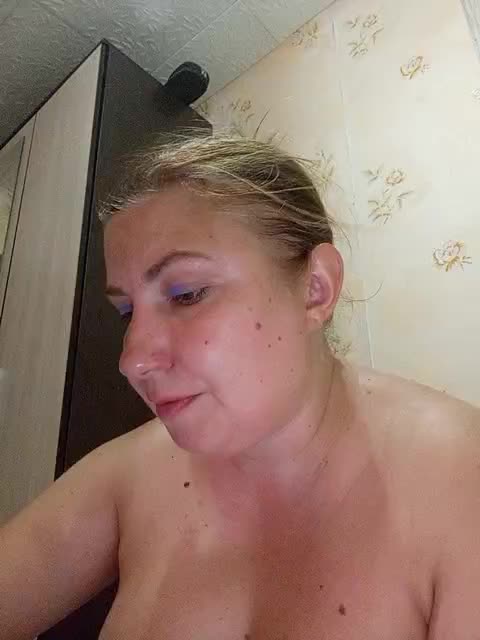 Konfetka80 Adult Chat August 12, 2025