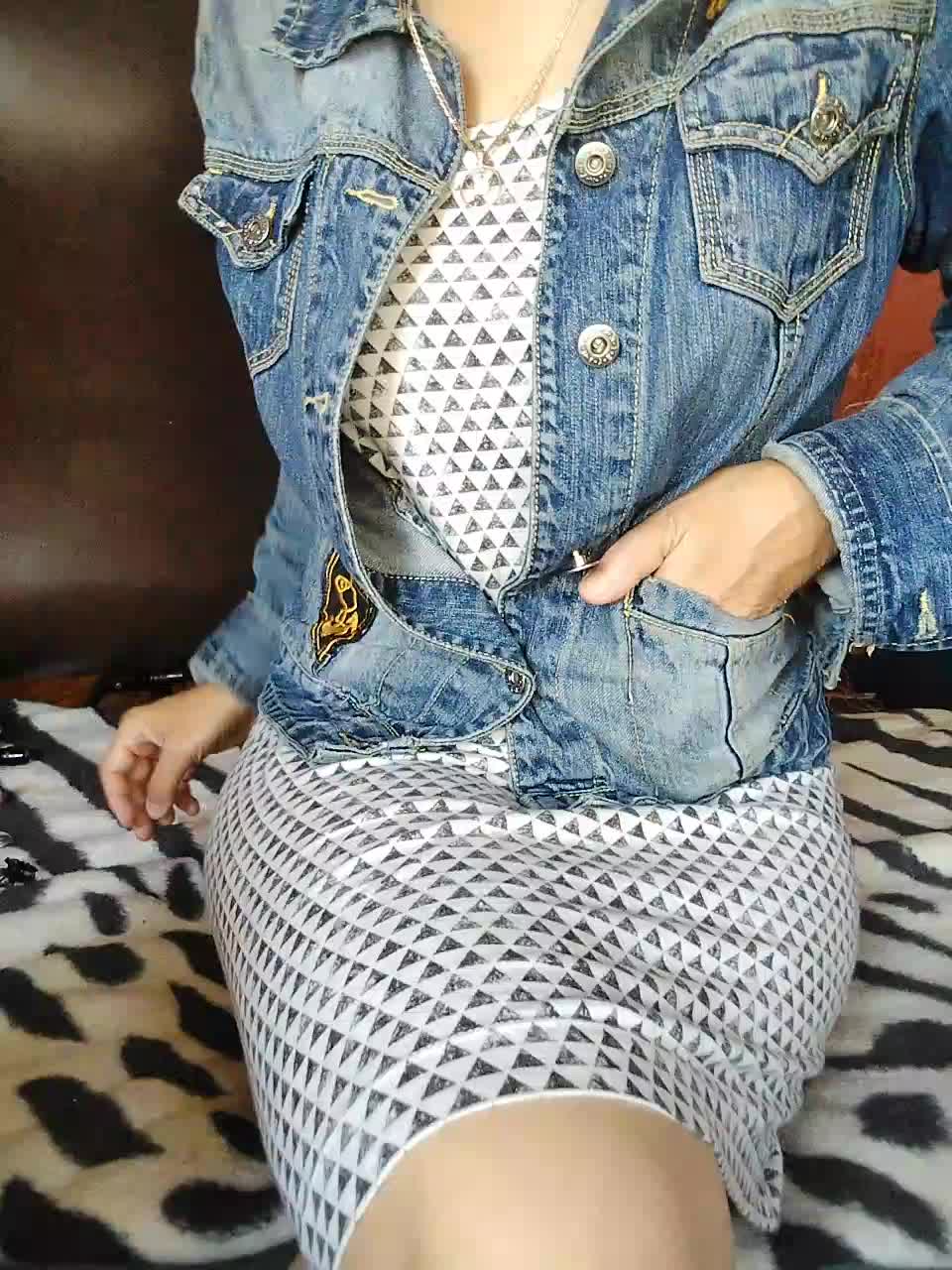 1100_Sensuality_1100 Adult Chat August 12, 2025