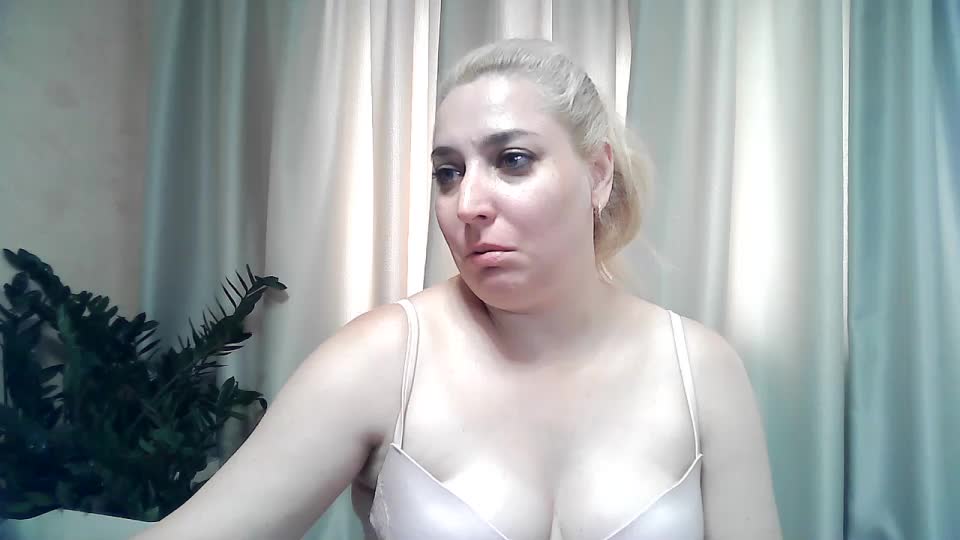 KickaIricka Adult Chat August 12, 2025