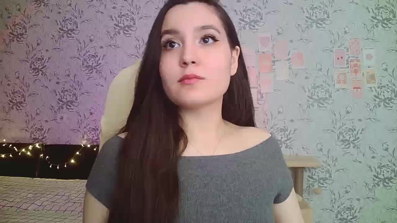 annie-fleur Adult Chat August 11, 2025