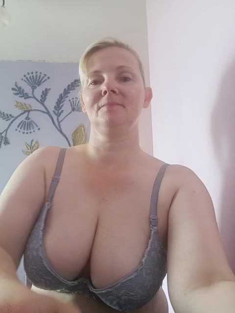 Sweetie454 Adult Chat August 12, 2025