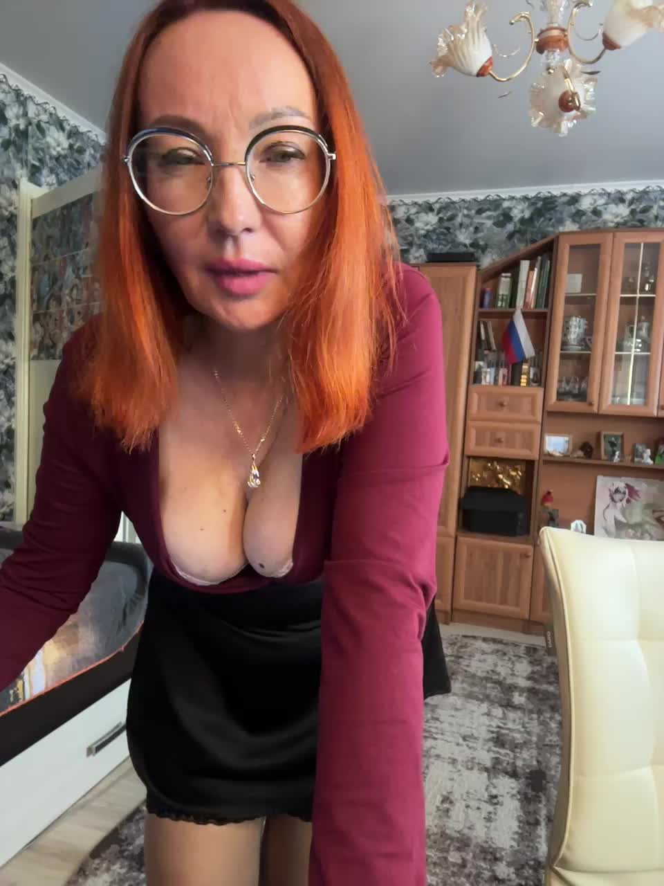 Pink-Lips Adult Chat August 12, 2025