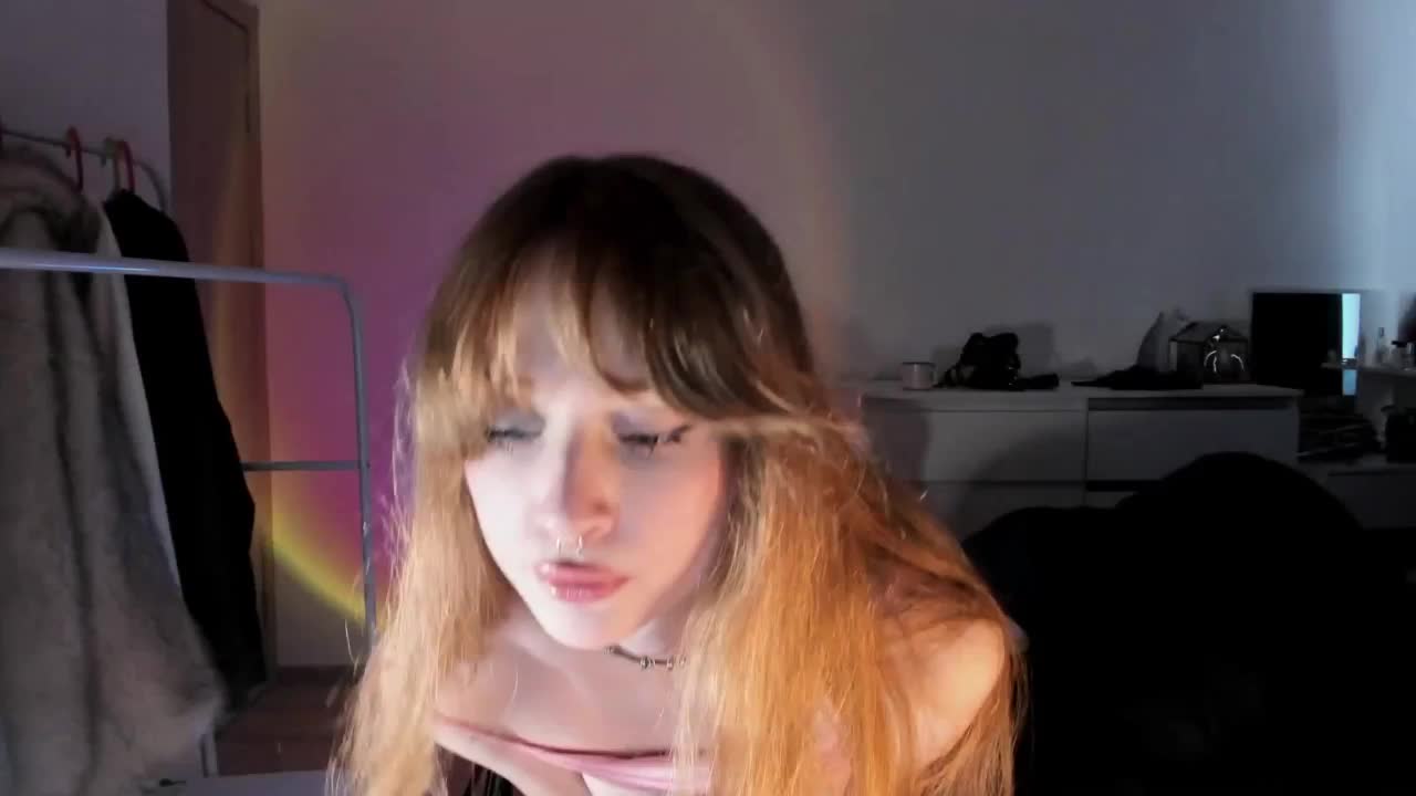 mnepohuyy Adult Chat August 12, 2025