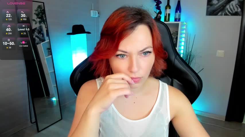 Serena_Woods Adult Chat August 12, 2025