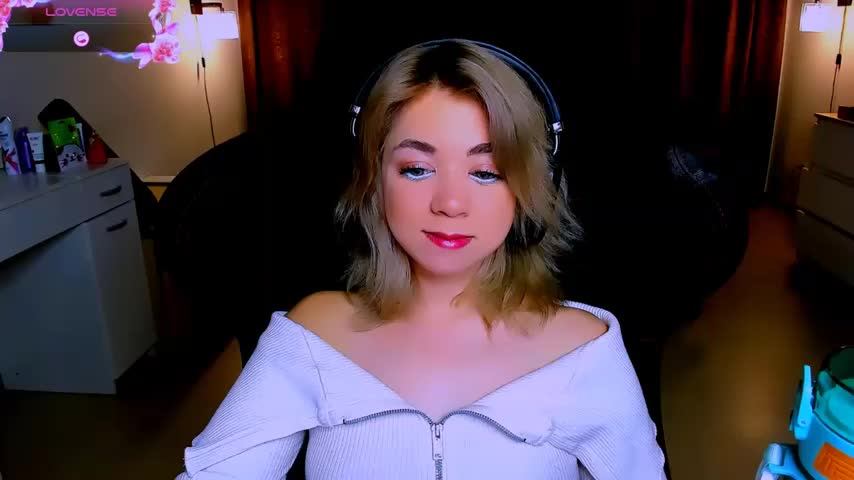 littleSiyfairy Adult Chat August 12, 2025