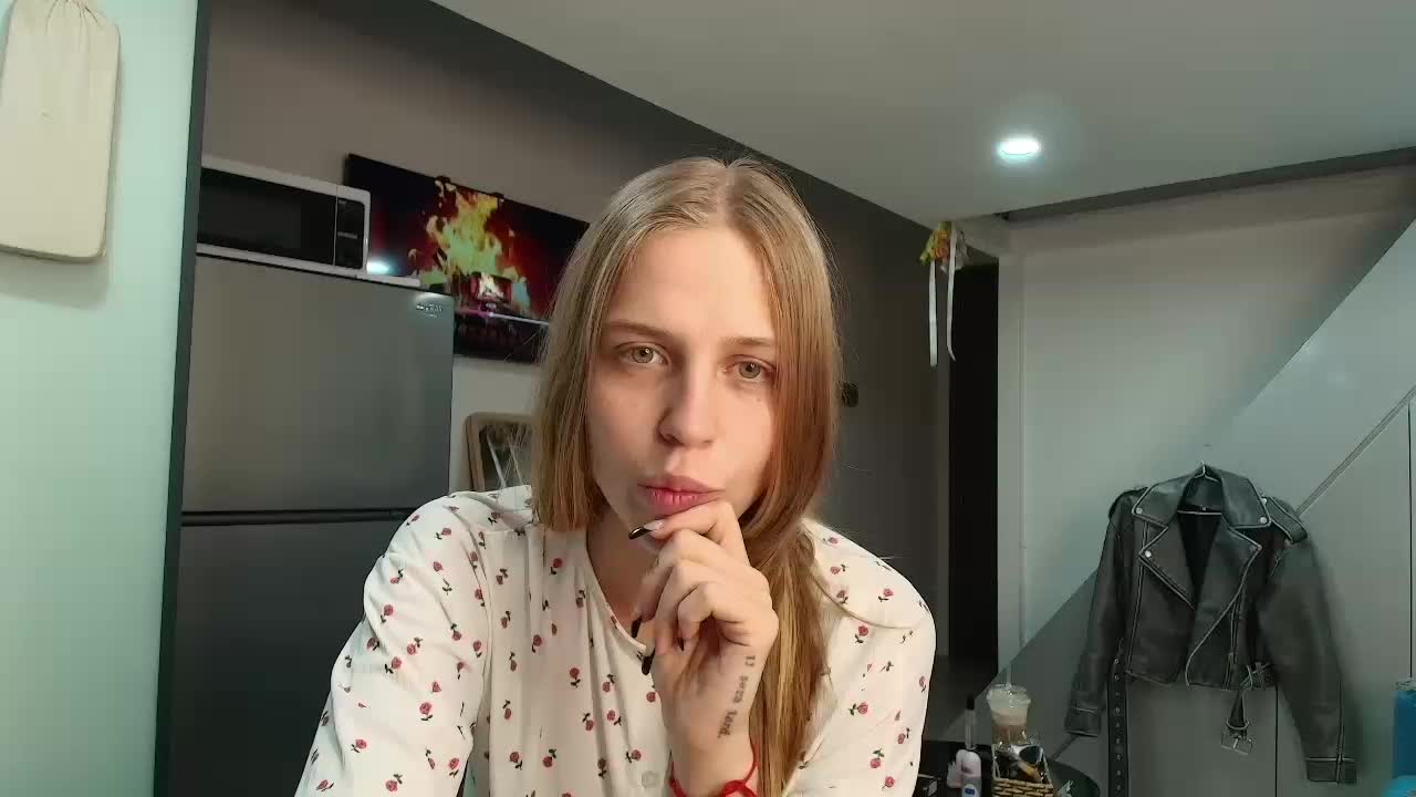 Littlemolly1 Adult Chat August 12, 2025