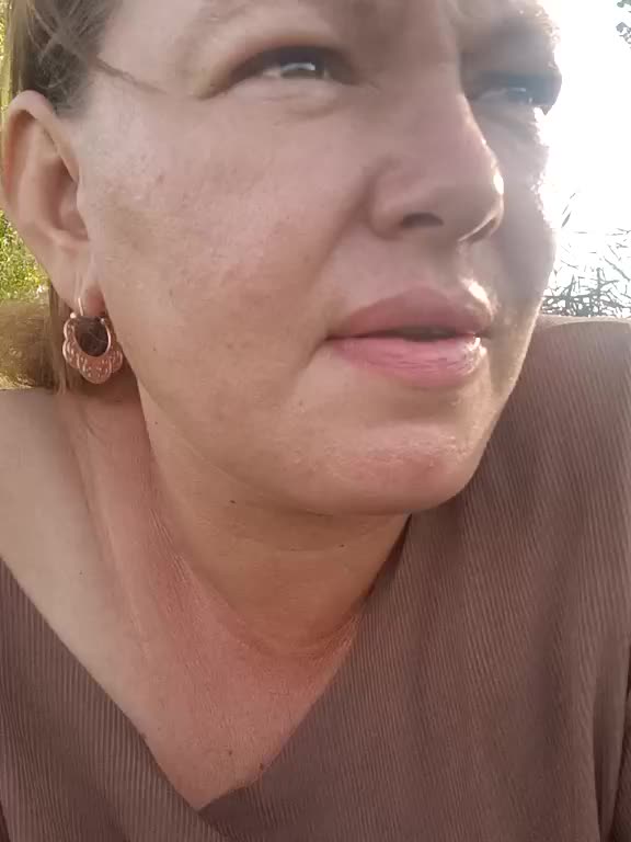 Raspberry_Rum Adult Chat August 12, 2025