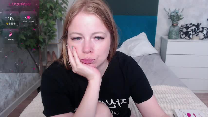 JennyyHot Adult Chat August 12, 2025