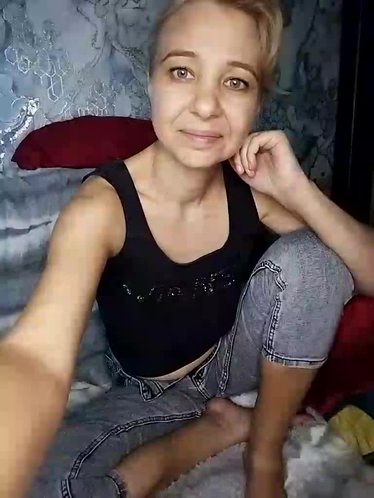 AsyaLorna Adult Chat August 12, 2025