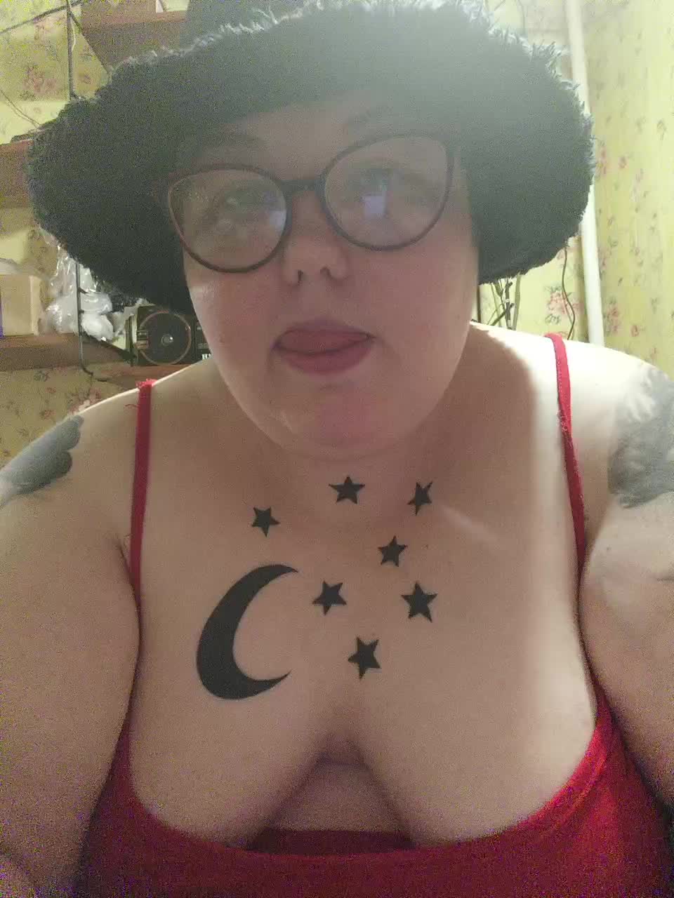 Svetlanka86 Adult Chat August 12, 2025