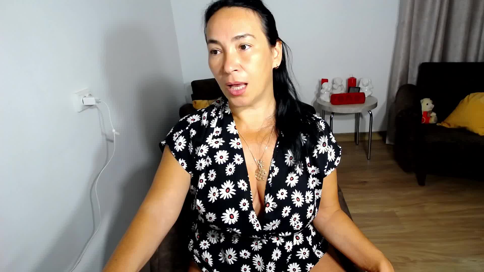 LikaLady Adult Chat August 12, 2025