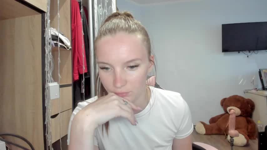 Mary_Blu Adult Chat August 12, 2025