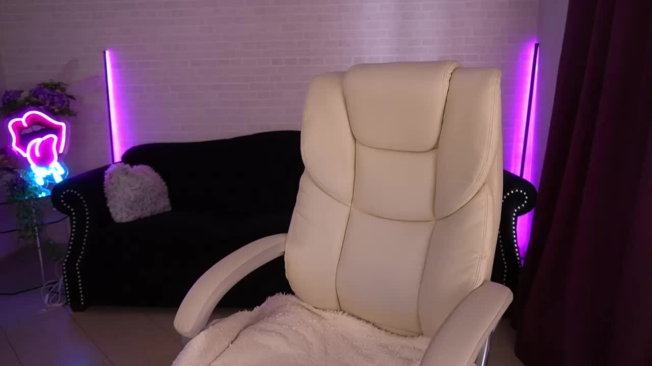 DaenerysDaen Adult Chat August 12, 2025