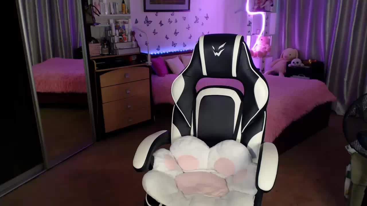 miss-alice- Adult Chat August 12, 2025