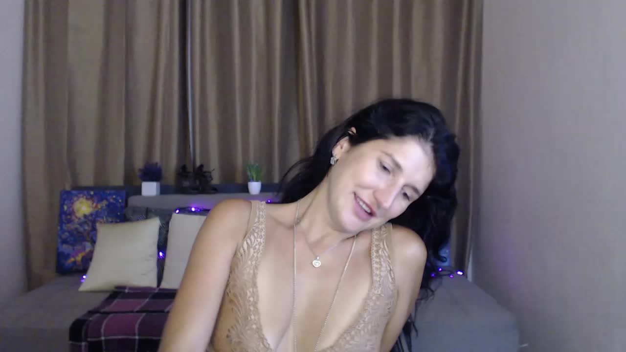 AliannaSoloKisses Adult Chat August 12, 2025