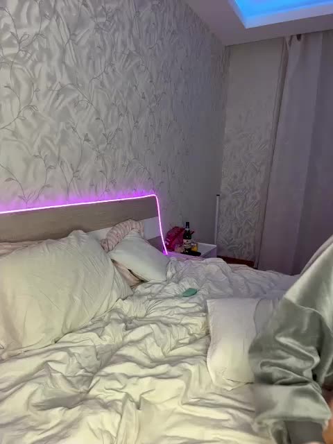 millemimi Adult Chat August 13, 2025