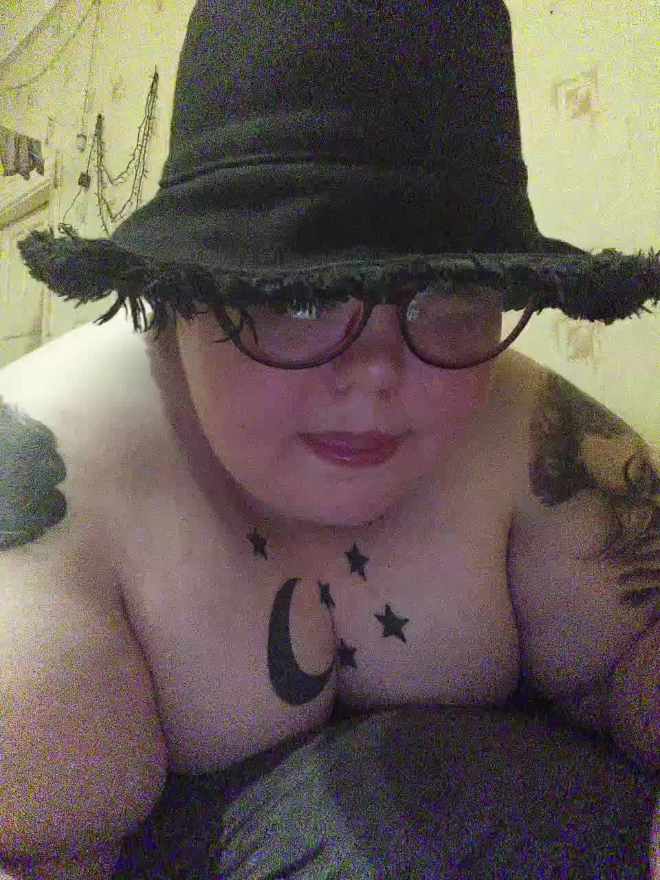 Svetlanka86 Adult Chat August 13, 2025