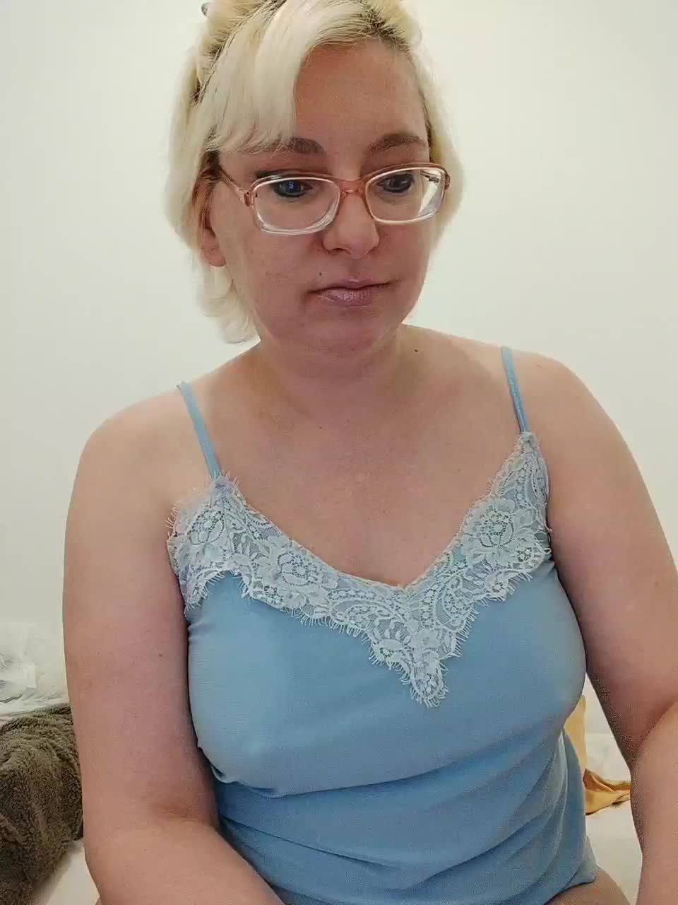 Vika211 Adult Chat August 13, 2025