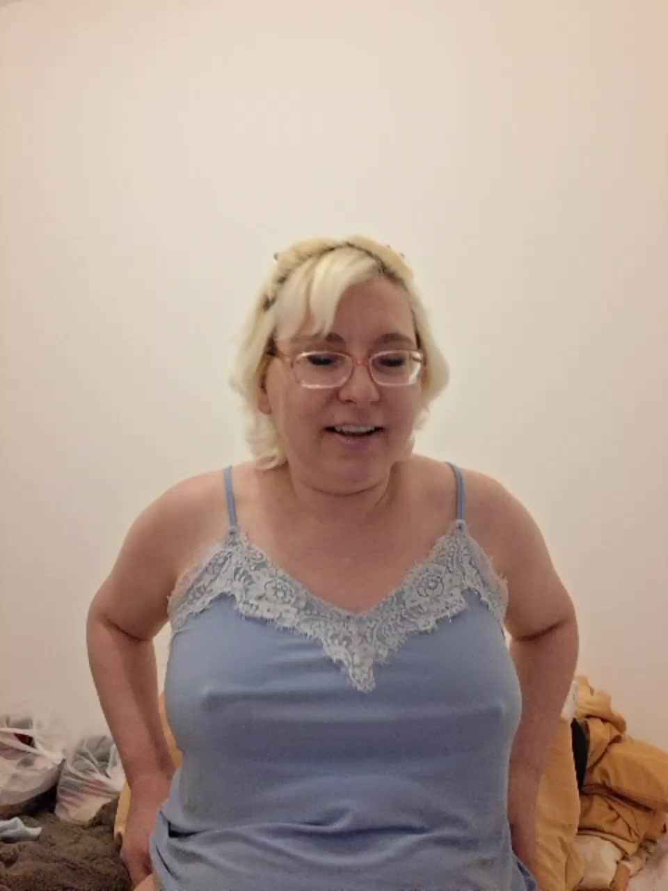 Vika211 Adult Chat August 13, 2025