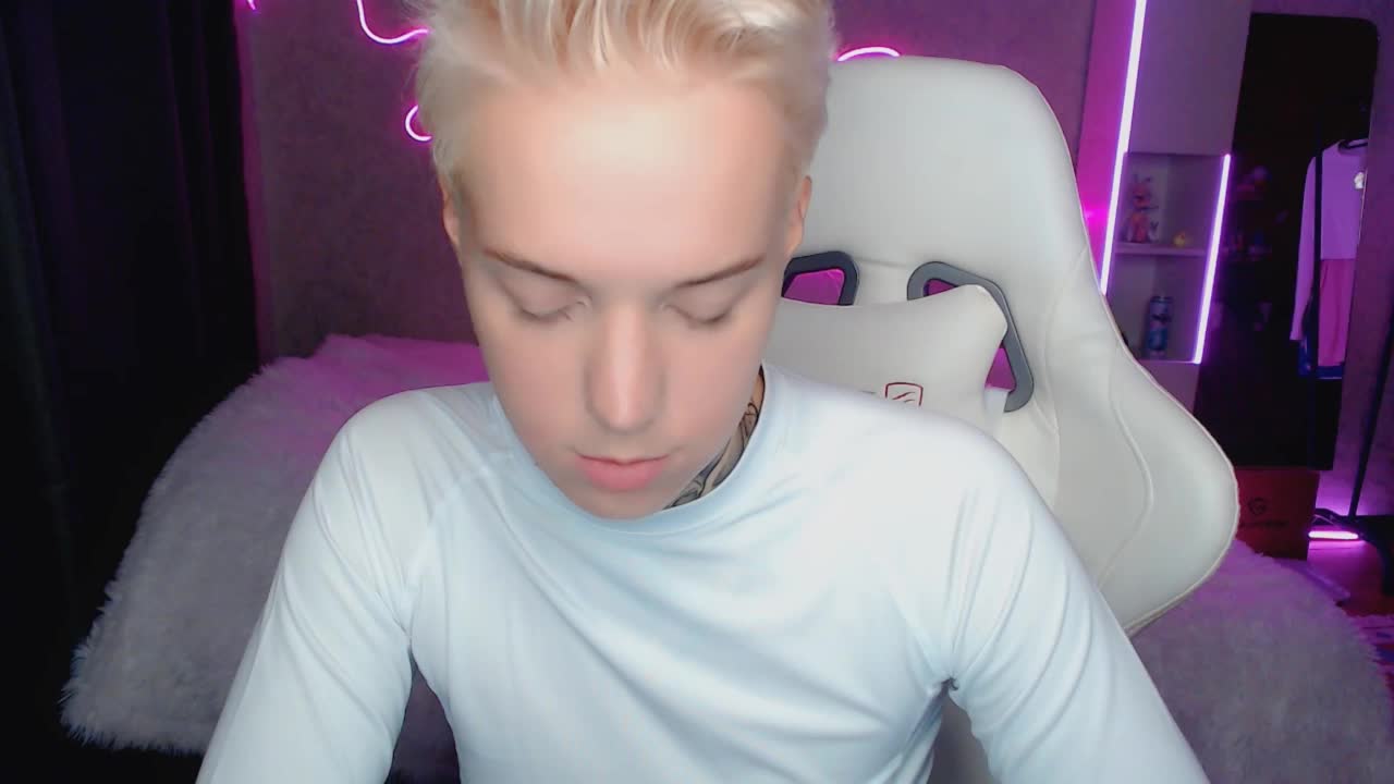 tezes Adult Chat August 13, 2025