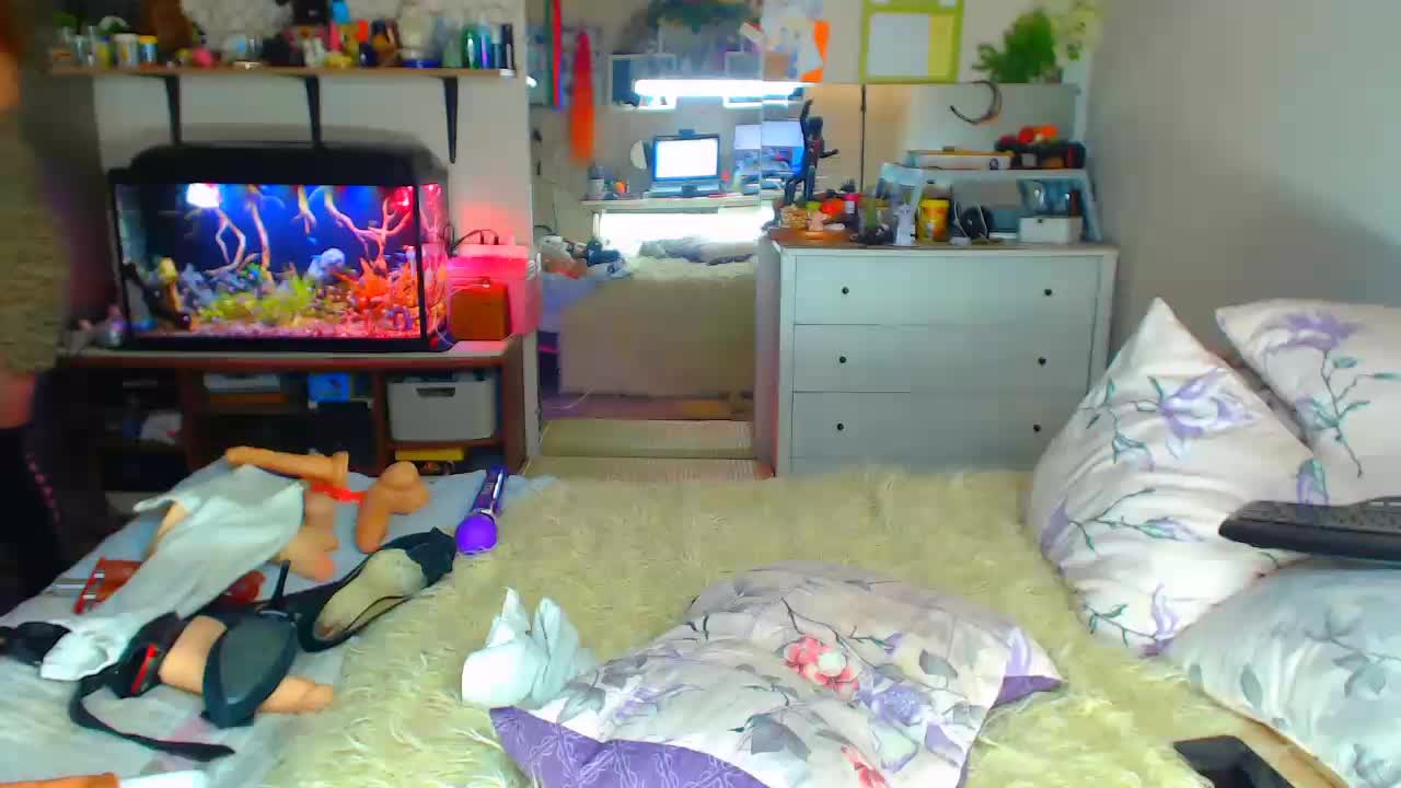 -Lisi4ka- Adult Chat August 13, 2025