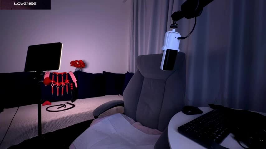 SharkyBaby Adult Chat August 13, 2025